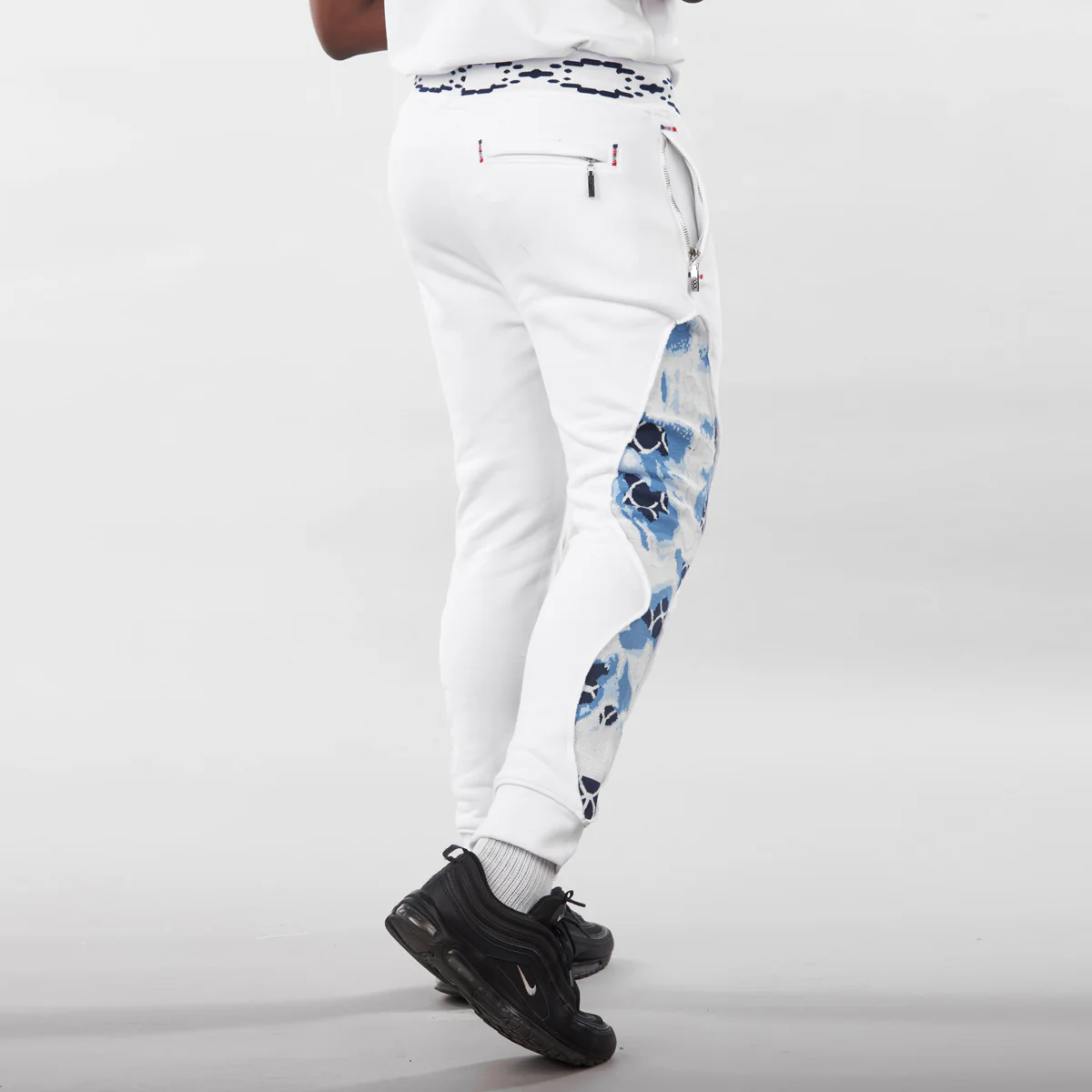 COOGI LINK (MIXED-MEDIA SWEATER PIECED) FLEECE JOGGER - Image 2