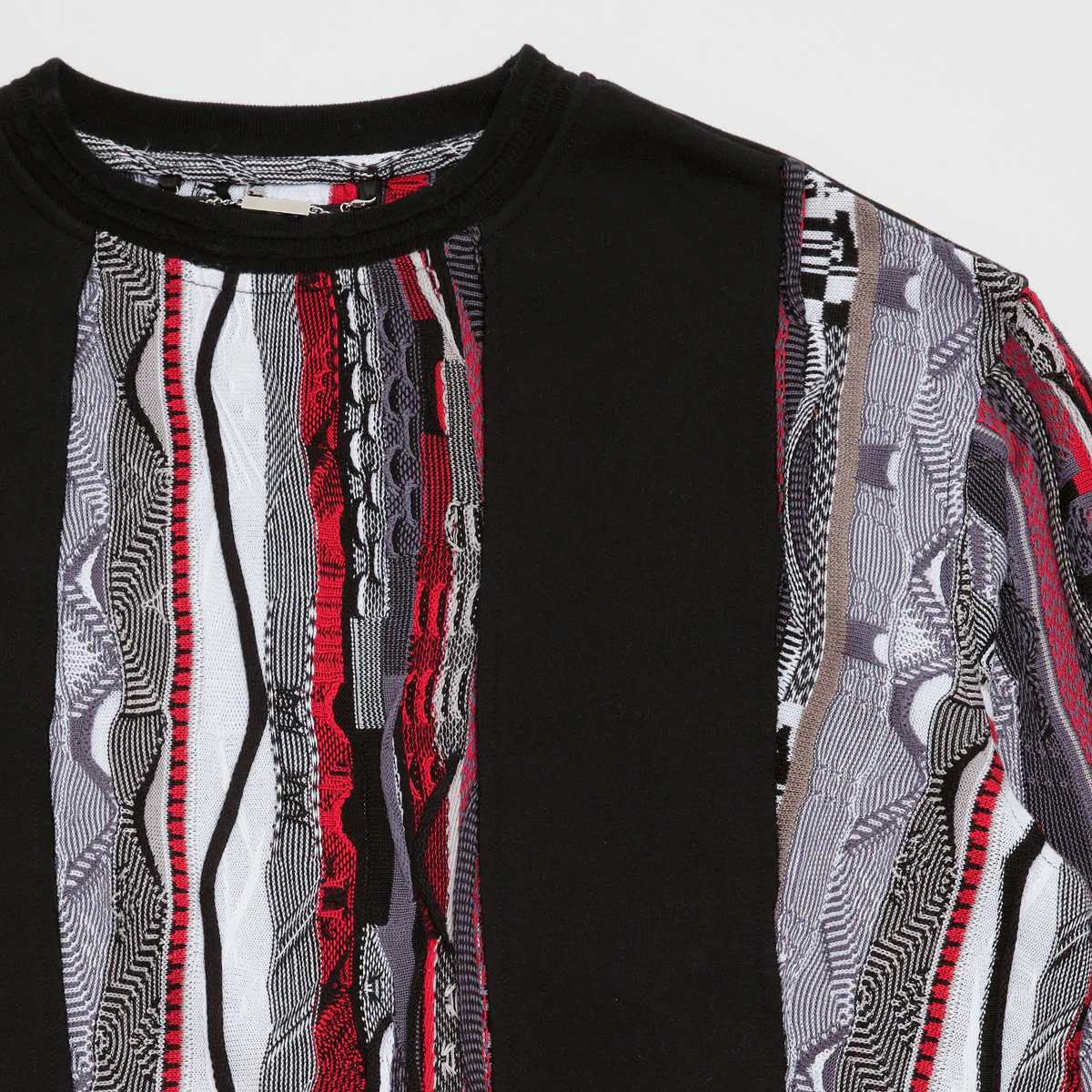 COOGI Sweater Pieced Fleece Crew-Red-Black - Image 3