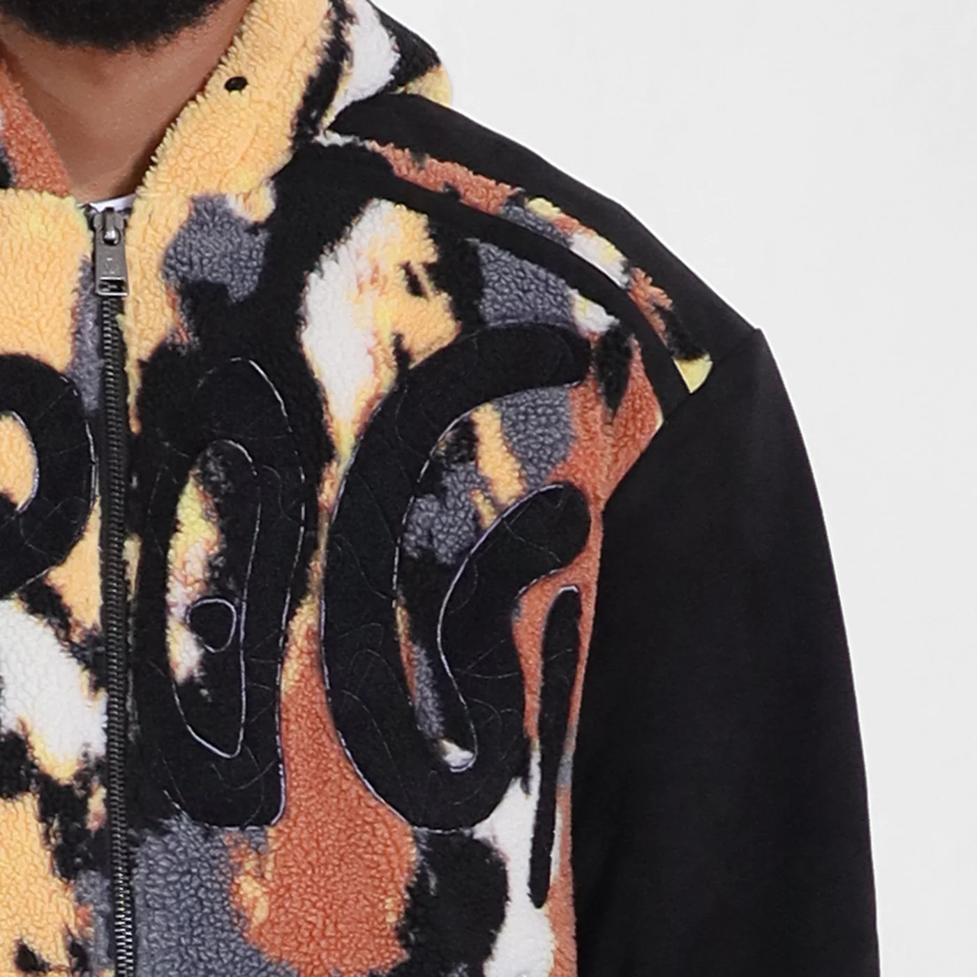 New - COOGI Intarsia Full-Zip Sherpa Hoody - Oversized - Image 4