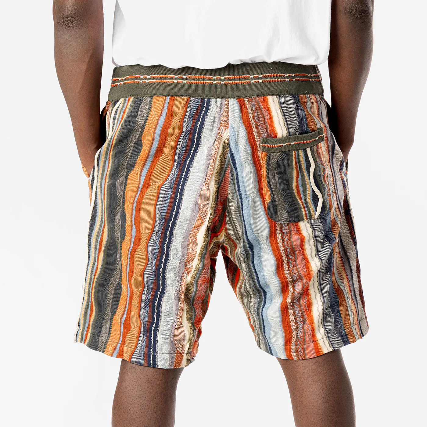 New - COOGI Light Weight Sweater Knit shorts in Natural - Image 5