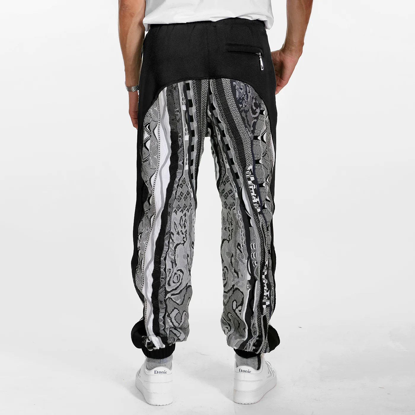 New - COOGI Sweater Pieced Fleece Jogger in Black and Gray - Image 3